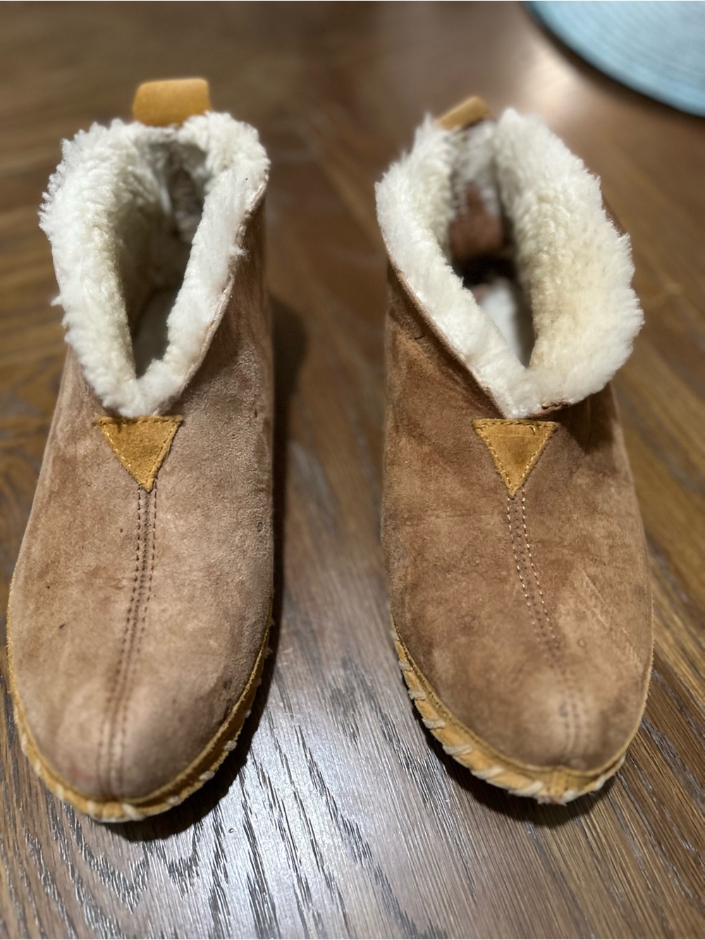 LL Bean Women's Wicked Good Slippers Sz 9